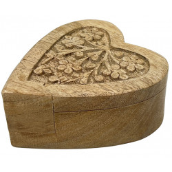 Boîte à épices en bois sculpté